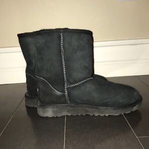 Black kids uggs